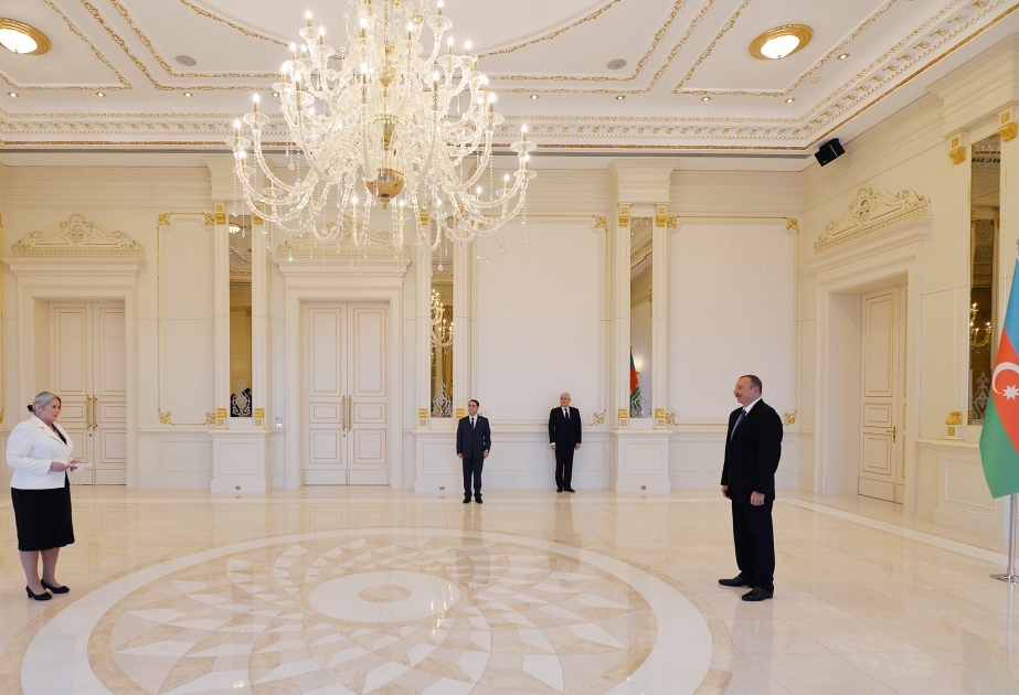 Le président de la République reçoit les lettres de créance de l’ambassadrice finlandaise VIDEO