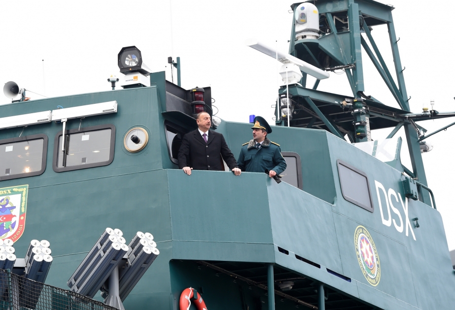 Präsident Ilham Aliyev besichtigt neu gebautes Küstenwachschiff "Tufan" VIDEO