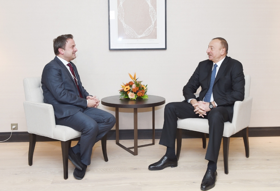 伊利哈姆·阿利耶夫总统会见卢森堡首相泽维尔.贝特