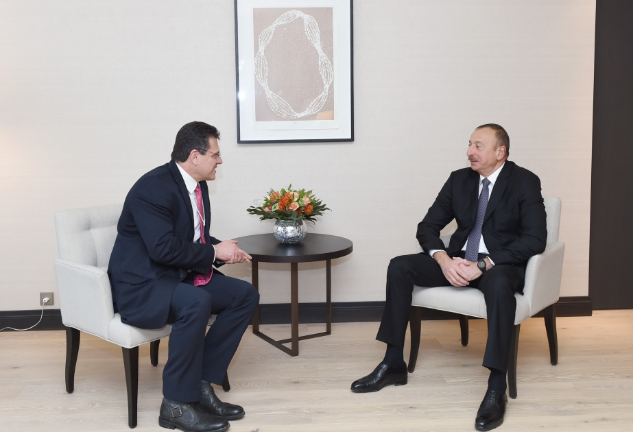 President Ilham Aliyev met with European Commission Vice-President for Energy Union in Davos VIDEO
