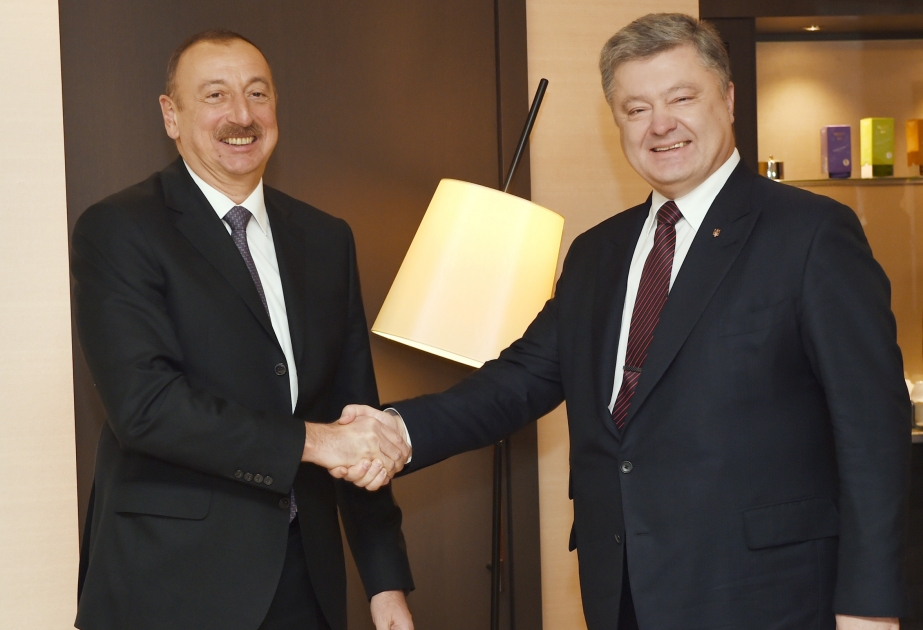 Rencontre du président Ilham Aliyev avec son homologue ukrainien Petro Porochenko VIDEO