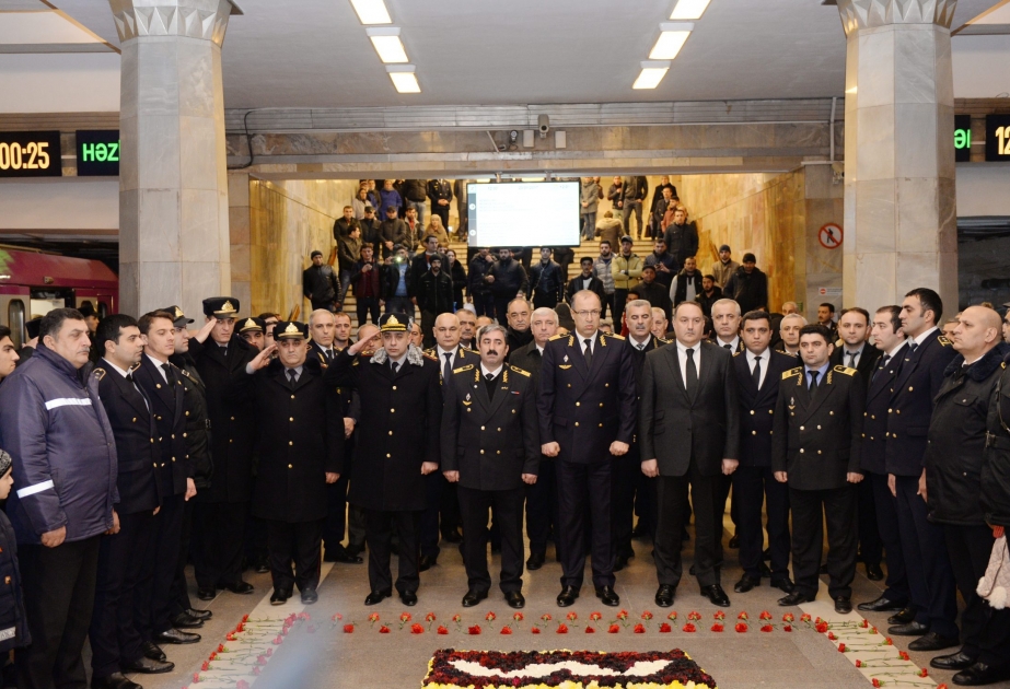 Şəhidlərin xatirəsi metronun “20 Yanvar” stansiyasında da anılıb VİDEO