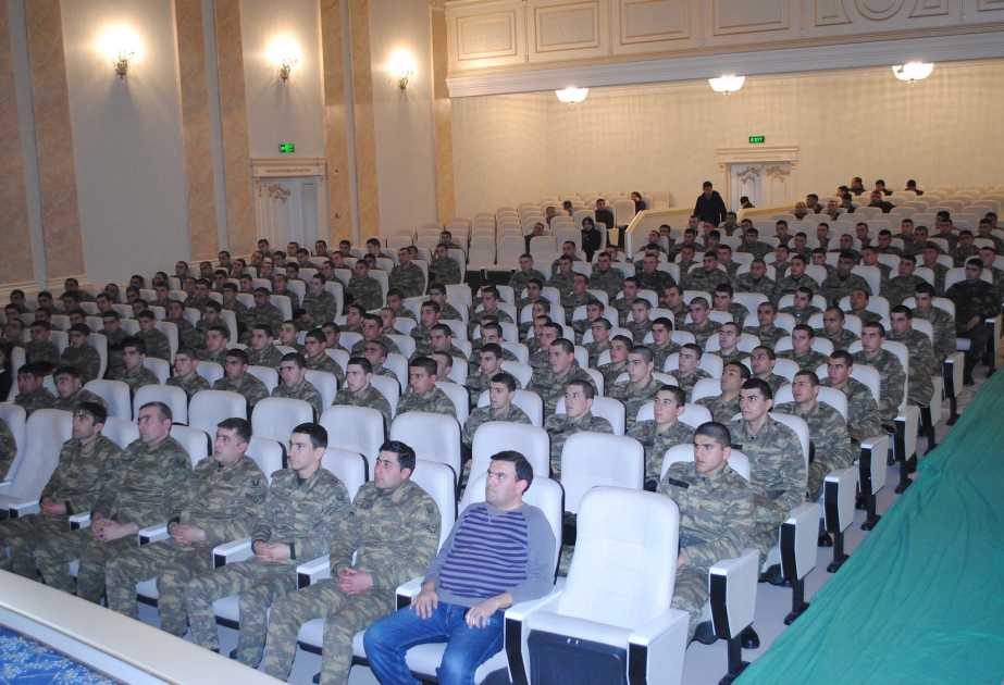 Военнослужащие N-ской войсковой части были в гостях Сумгайытского театра