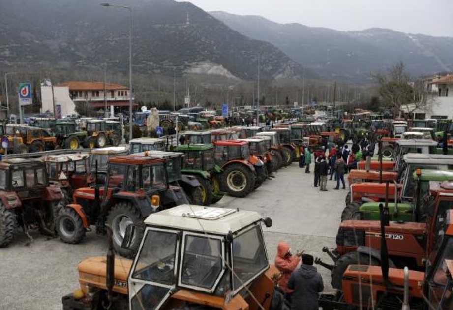 Greece-wide protests: Farmers on tractors to block highways and national roads