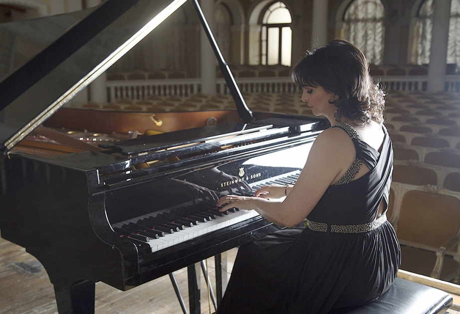Famous Azerbaijani pianist to give concert in US
