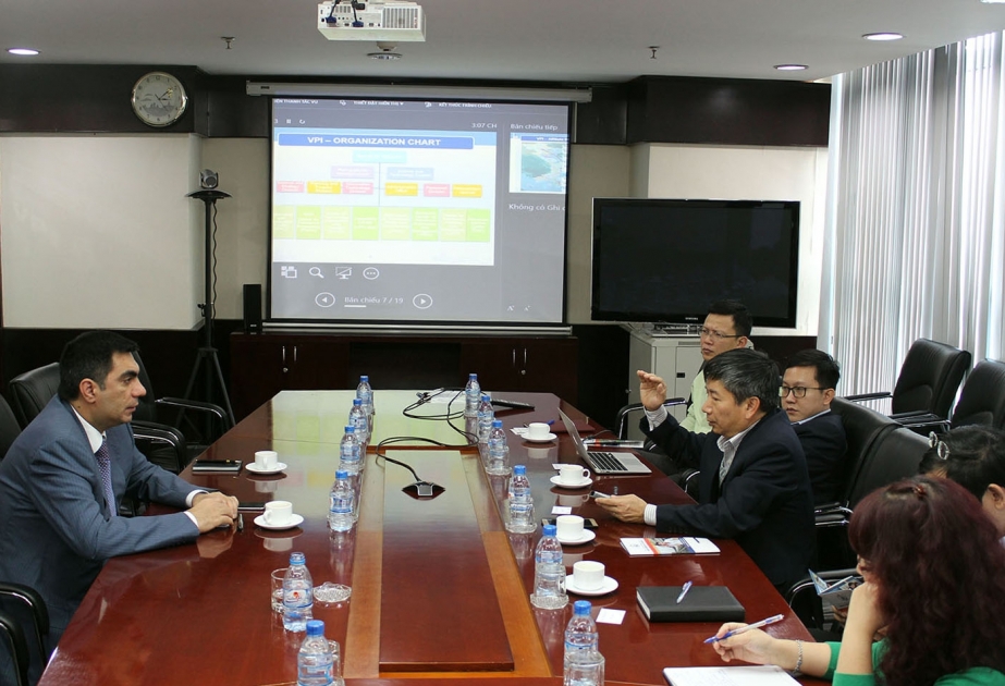 Rector of Baku High Oil School visits Vietnam Petroleum Institute