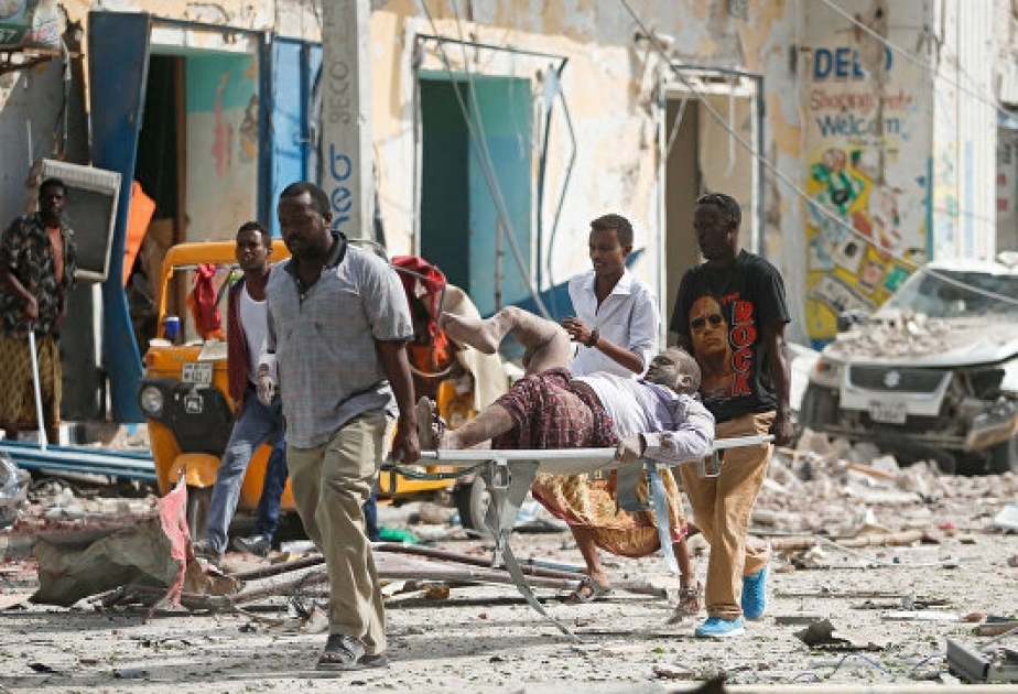 Somali militants ram car bomb into hotel, killing 28