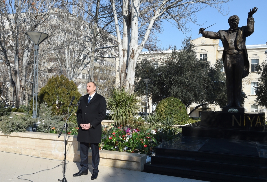 Prezident İlham Əliyev görkəmli dirijor, maestro Niyazinin Bakıda abidəsinin açılış mərasimində iştirak edib YENİLƏNİB-2 VİDEO