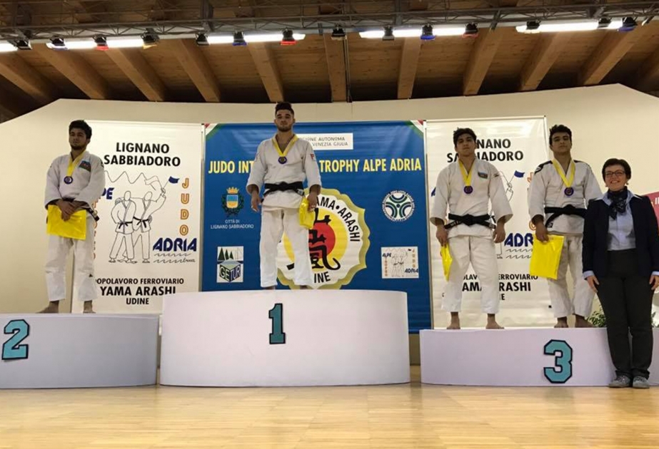 阿塞拜疆选手在国际柔道比赛上摘得13枚奖牌