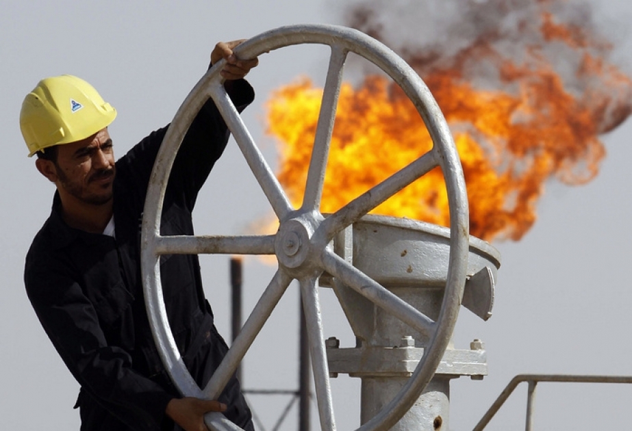 İran gündəlik neft hasilatını 4 milyon barrelədək artıracaq