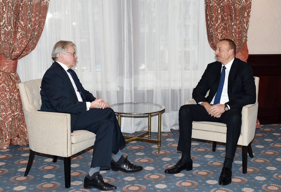Entretien du président Ilham Aliyev avec l’ancien président de l’APCE VIDEO