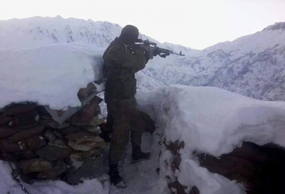 Bewaffnete armenische Einheiten beschießen aserbaidschanische Stellungen mit überschweren Waffen
