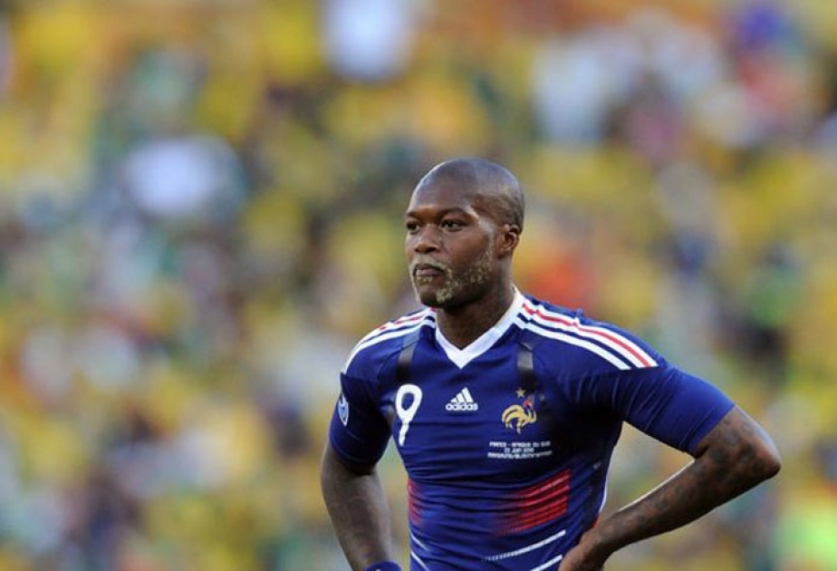 Fransalı futbolçu Djibril Sisse peşəkar karyerasını başa vurub