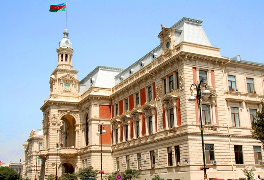 根据伊利哈姆·阿利耶夫总统下达的指示 召开巴库市政府扩大会议