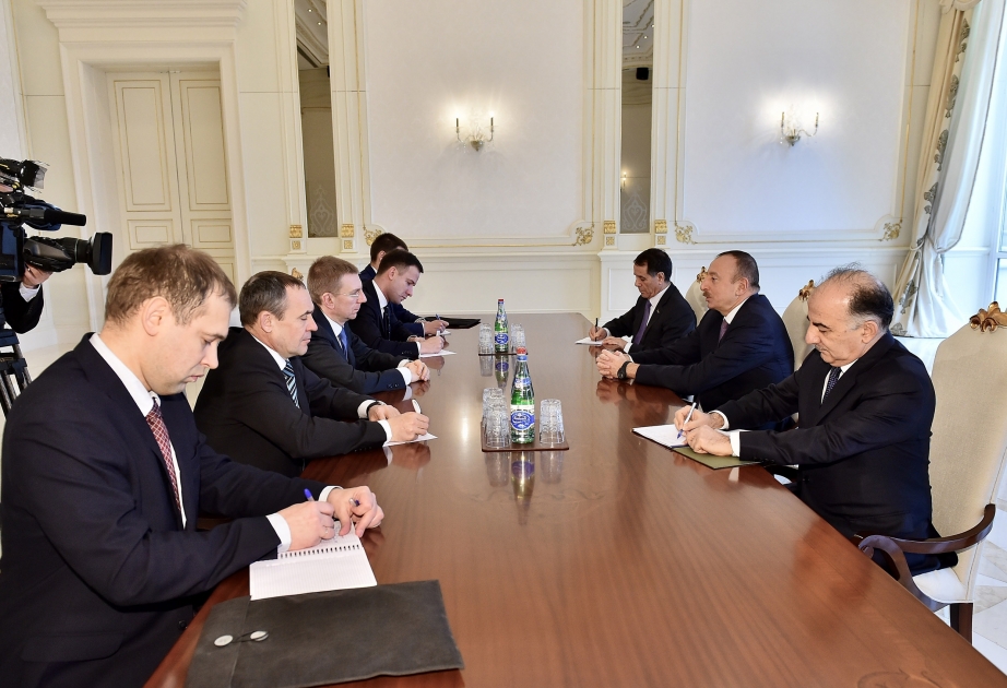 Präsident Ilham Aliyev empfängt eine Delegation um lettischen Außenminister VIDEO