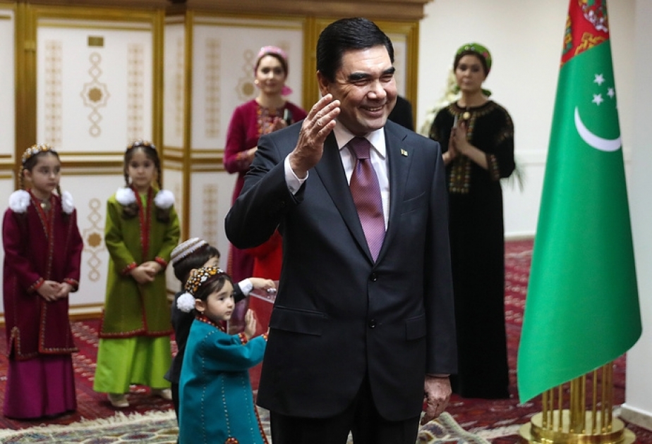 库尔班古力·别尔德穆哈梅多夫再次当选土库曼斯坦总统