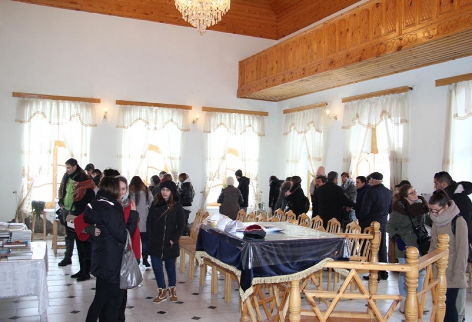 IV Beynəlxalq multikulturalizm məktəbinin iştirakçıları Oğuzda