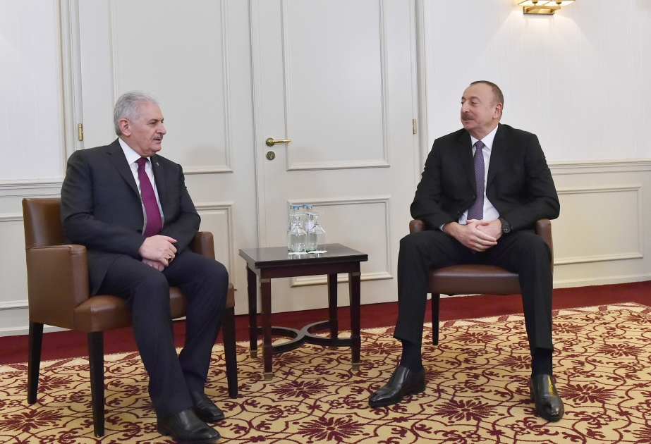 Munich : le président Ilham Aliyev rencontre le Premier ministre turc Binali Yildirim VIDEO