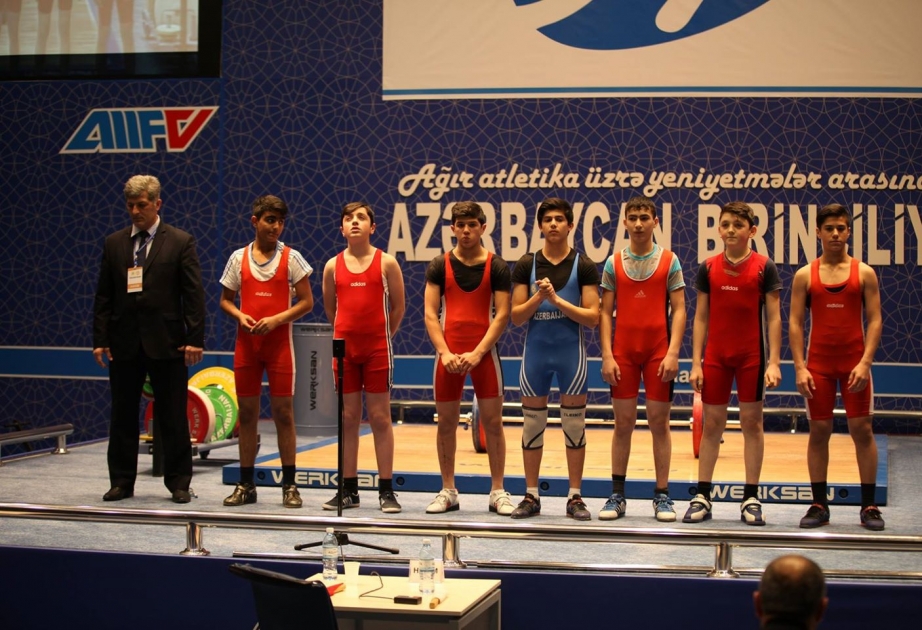 “Bakı-2017”nin könüllüləri ağır atletika üzrə Azərbaycan birinciliyini izləyiblər