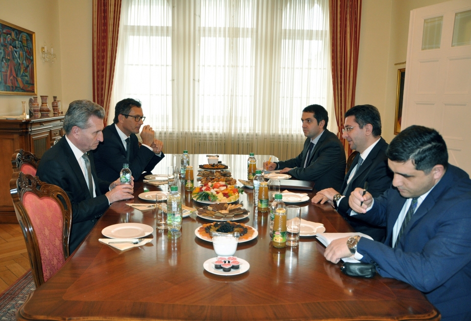 سفير أذربيجان يبحث مع أوتينجر آفاق التعاون مع ألمانيا