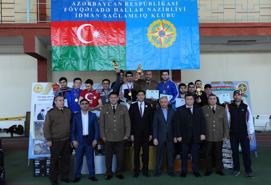 Çoxnövçülük idmanı üzrə FHN-in qurumları arasında keçirilən çempionatın qalibləri mükafatlandırılıb