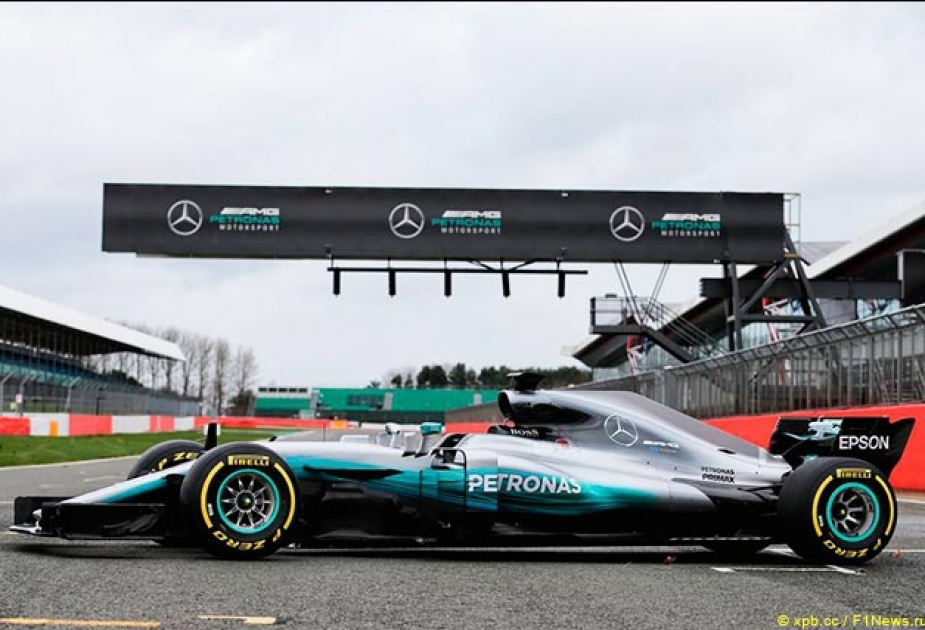“Mercedes” komandası yeni bolidini təqdim edib