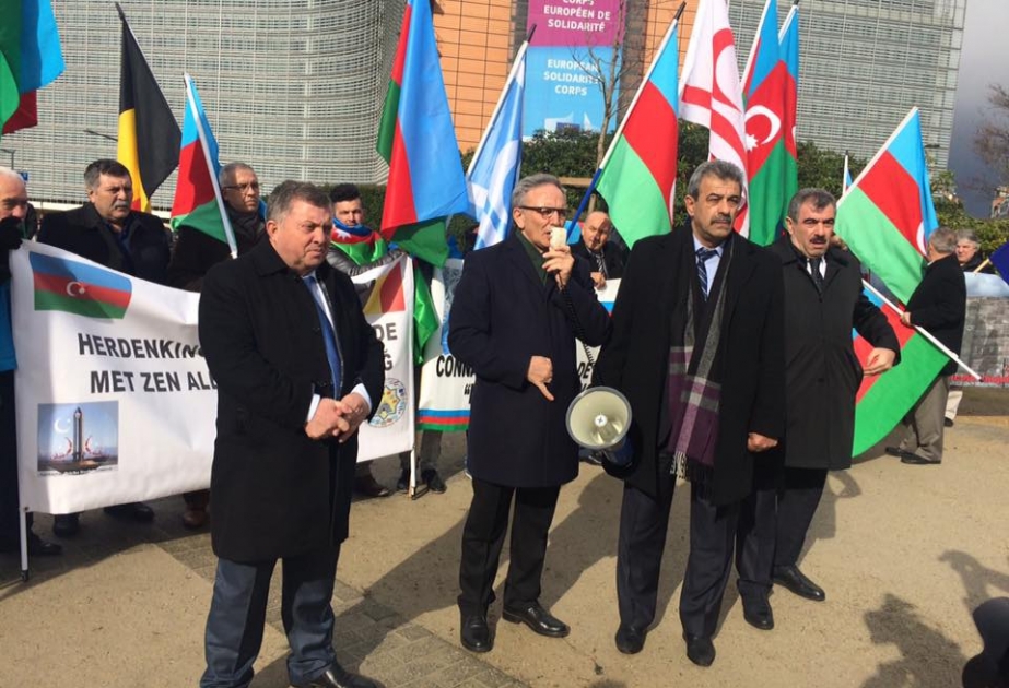 Avropa Komissiyasının mənzil-qərargahı önündə “Xocalıya ədalət!” şüarı altında mitinq keçirilib