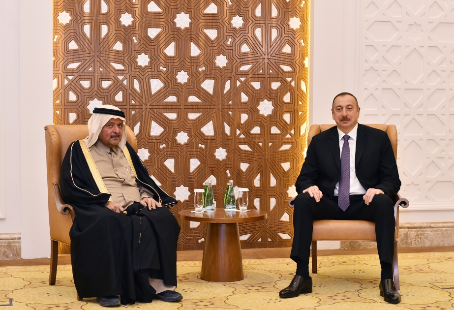 Президент Ильхам Алиев встретился в Дохе с руководителем компании Al Faisal Holding и председателем Ассоциации деловых людей Катара ВИДЕО
