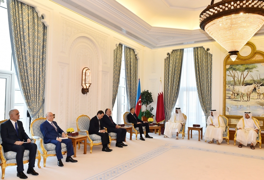 اجتماع موسع بين الرئيس الأذربيجاني وأمير دولة قطر