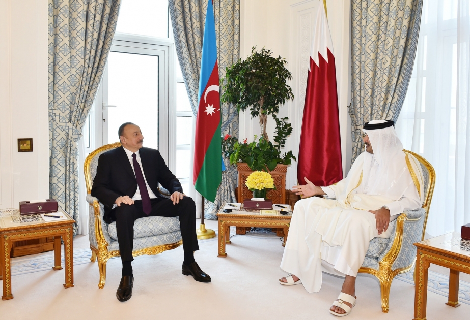 Präsident Ilham Aliyev und Emir von Katar Scheich Tamim Bin Hamad Al-Thani treffen sich im erweiterten Format VIDEO