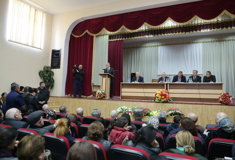 Проведены встречи с вынужденными переселенцами, временно размещенными в Сумгайыте и Баку