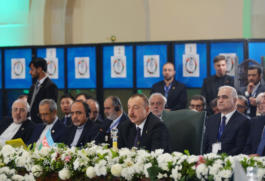 Le président Ilham Aliyev a participé au 13e Sommet de l’ECO  mis à jour VIDEO