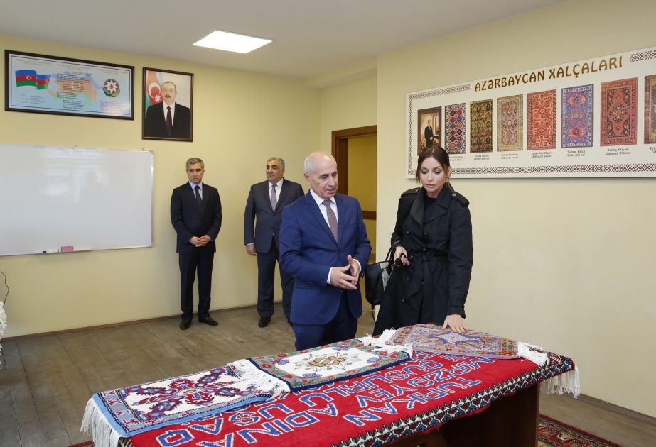 La première vice-présidente Mehriban Aliyeva inspecte les conditions d’enseignement dans un internat à Turkan