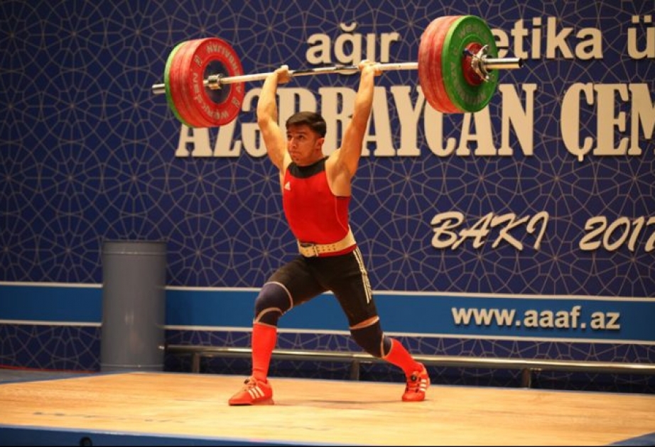 Ağır atletika üzrə Azərbaycan çempionatının birinci günü gərgin idman mübarizəsi ilə yadda qalıb