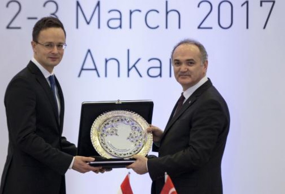Ungarischer Außenminister in Ankara