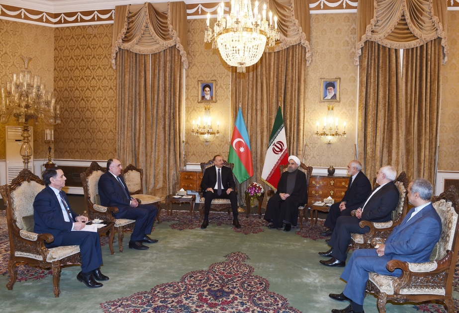 Präsident Ilham Aliyev und Präsident Hassan Rohani treffen sich in engem Format VIDEO