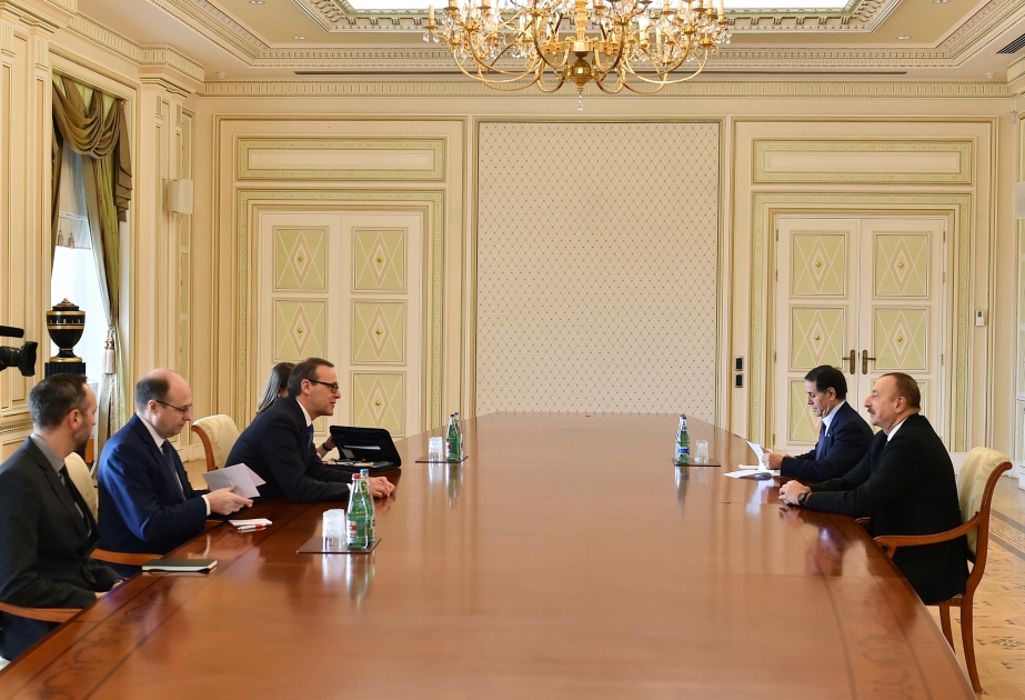 الرئيس الأذربيجاني يلتقي نائب وزير الخارجية البريطاني