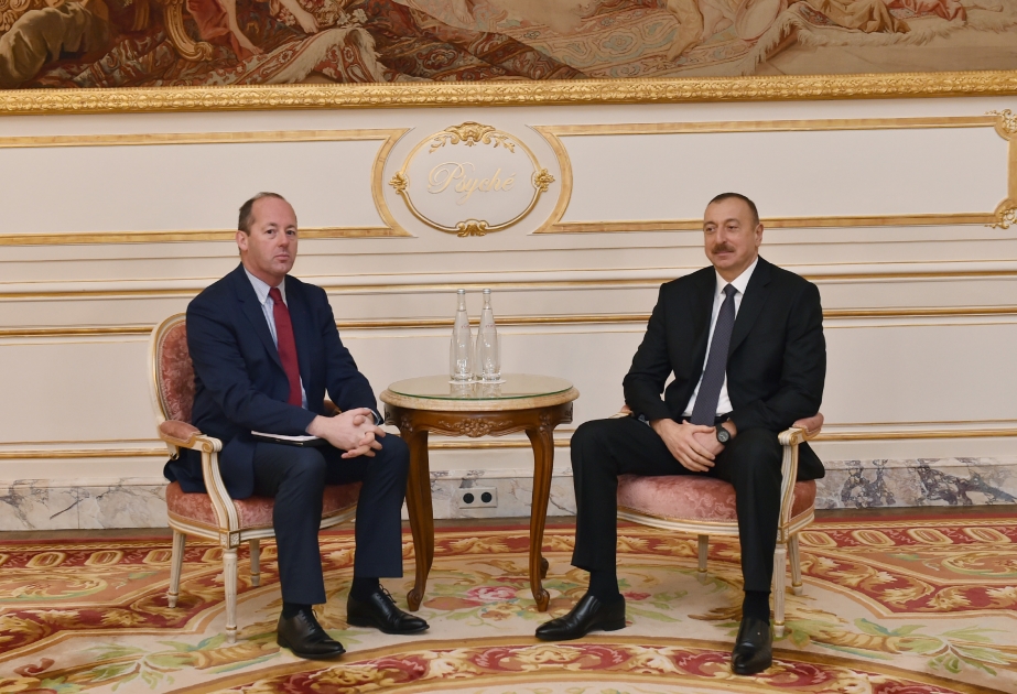 الرئيس الأذربيجاني يلتقي نائب الرئيس التنفيذي لشركة "أيرباص" في أنظمة الدفاع والفضاء (تحديث)