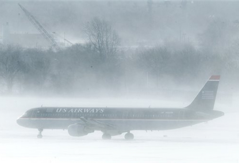 美国因暴风雪5000多个航班被取消