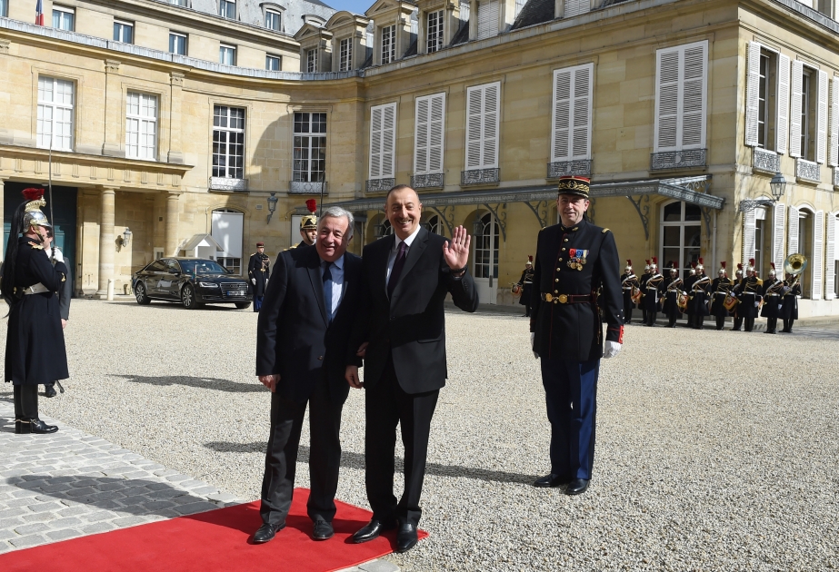 Paris : Entretien du président azerbaïdjanais avec le président du Sénat français VIDEO