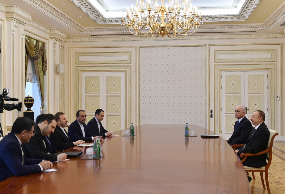 الرئيس الأذربيجاني يلتقي الوفد تحت قيادة وزير الاتصالات وتكنولوجيا المعلومات الإيراني