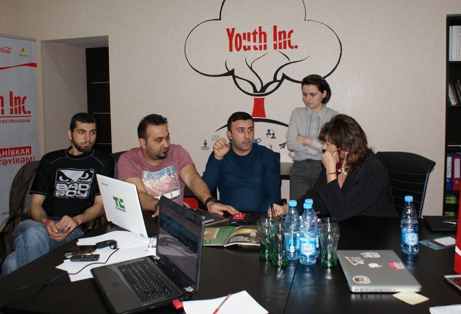 Beynəlxalq ekspert “Youth Inc.” Biznes İnkubasiya Mərkəzində startapların ideyaları ilə tanış olub