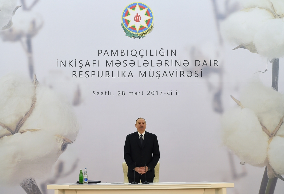 Beratung über Entwicklung des Baumwollanbaus in SaatliPräsident Ilham Aliyev nimmt an Beratung teil VIDEO