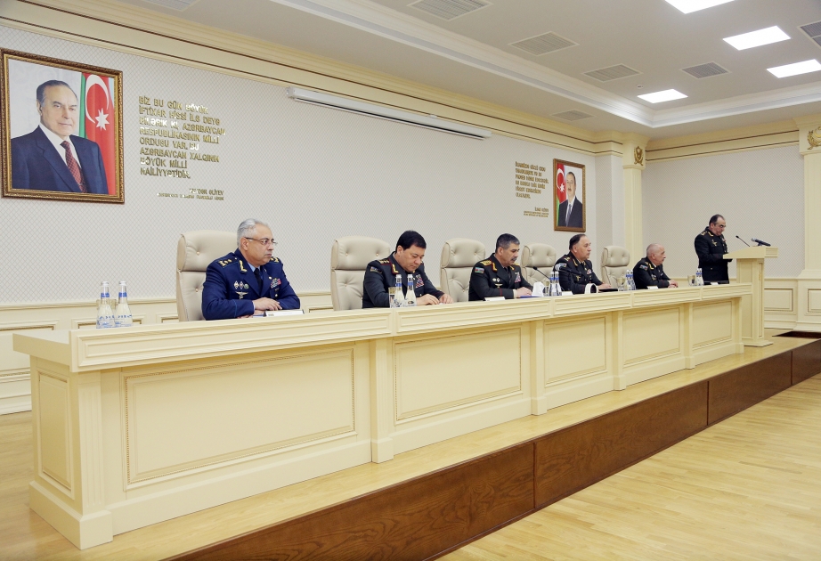 Bir qrup yüksək rütbəli hərbi qulluqçu ehtiyata və istefaya buraxılıb