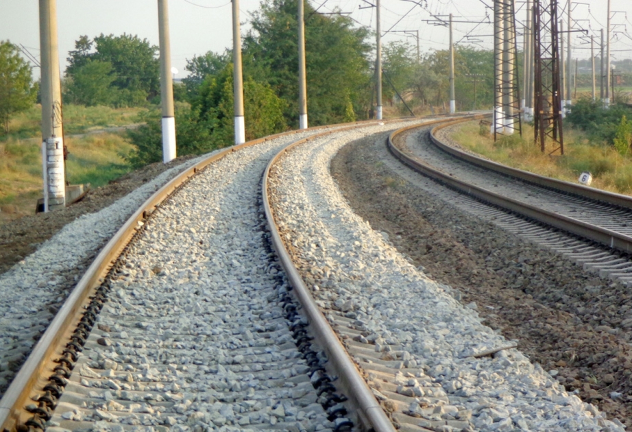 Bahnstrecke Baku-Tiflis-Kars soll Ende Juni eröffnet werden