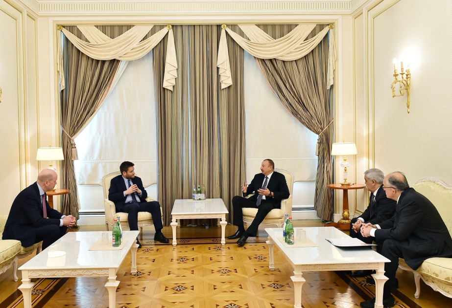 Aserbaidschans Präsident Ilham Aliyev empfängt BP-Regionalpräsident und COO VIDEO