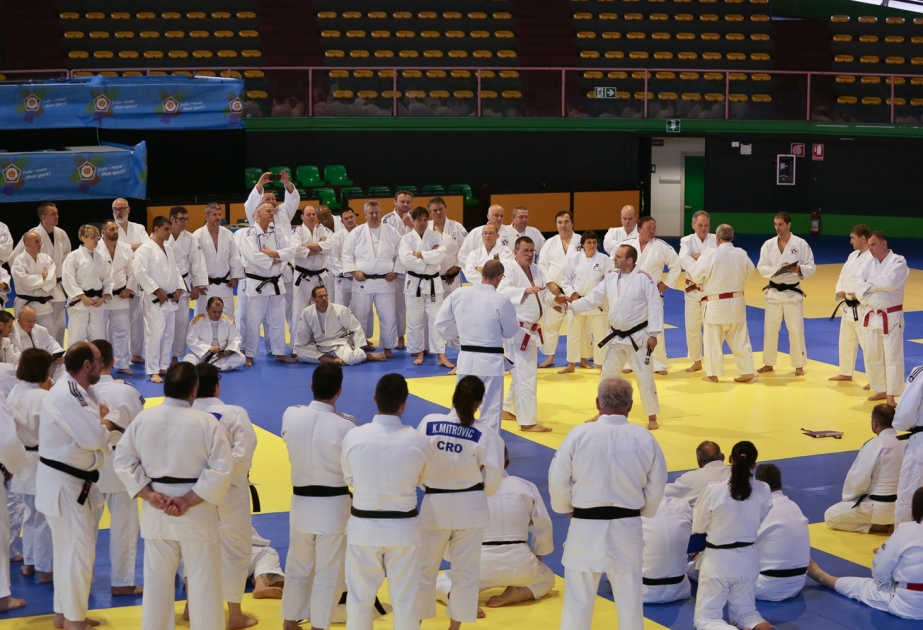 Azerbaijani referees attend EJU seminar in Rome