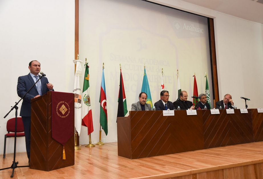 Meksikanın Anahuak Universitetində Azərbaycanla bağlı təqdimat olub