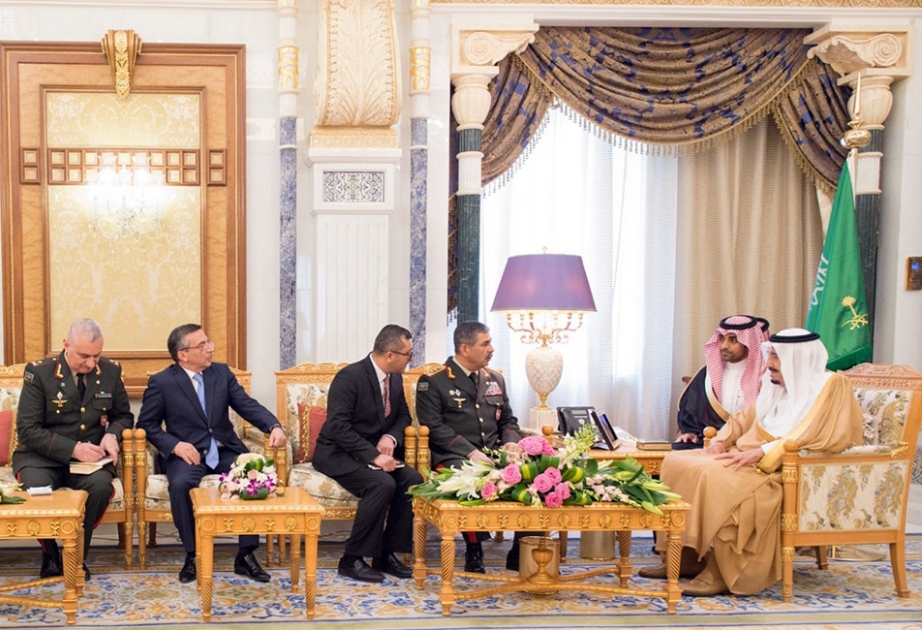 Entretien du ministre azerbaïdjanais de la défense avec le roi d’Arabie Saoudite