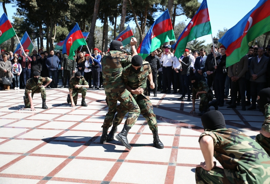 Suraxanı rayonunda çağırışçı gənclər həqiqi hərbi xidmətə yola salınıblar